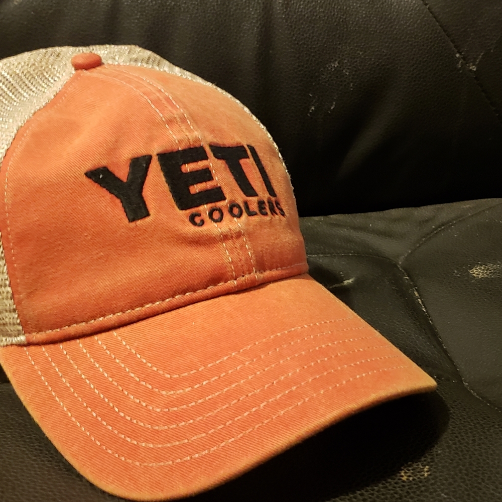 Yeti snapback
